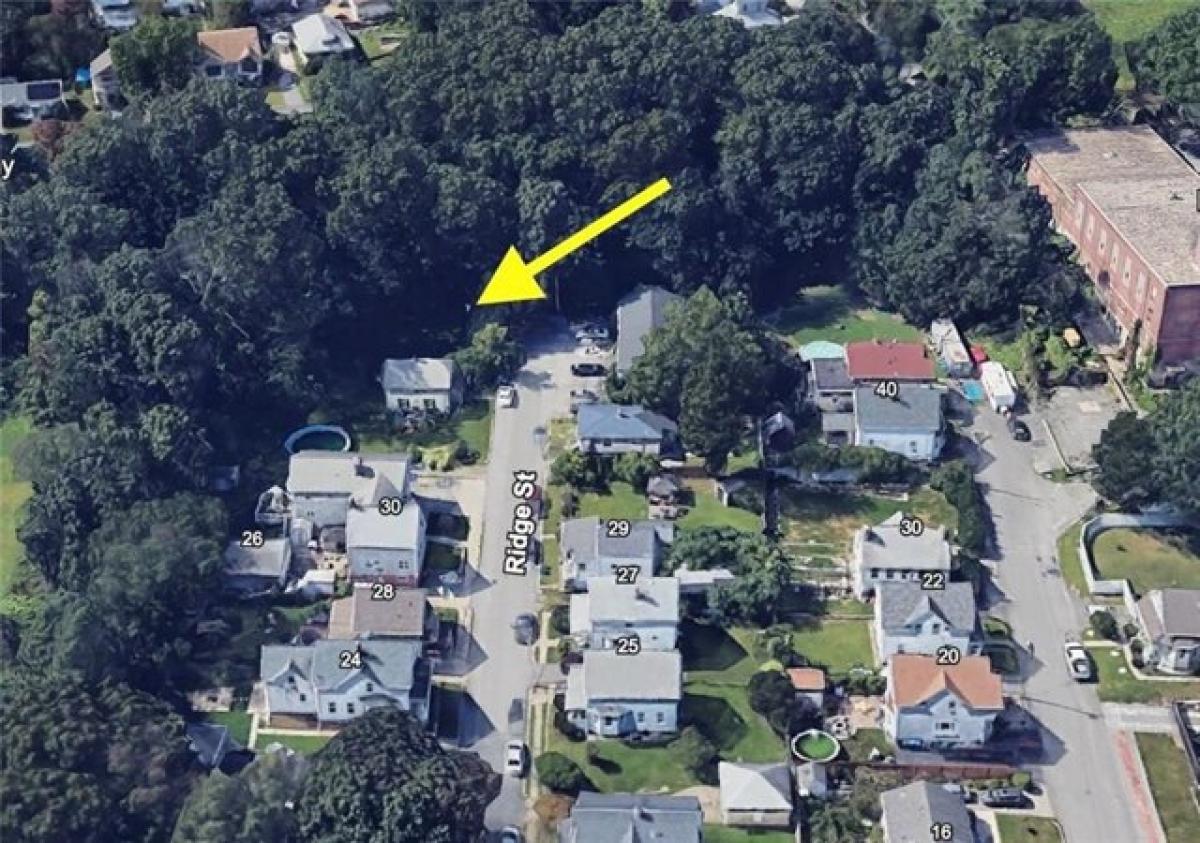 Picture of Residential Land For Sale in Cranston, Rhode Island, United States