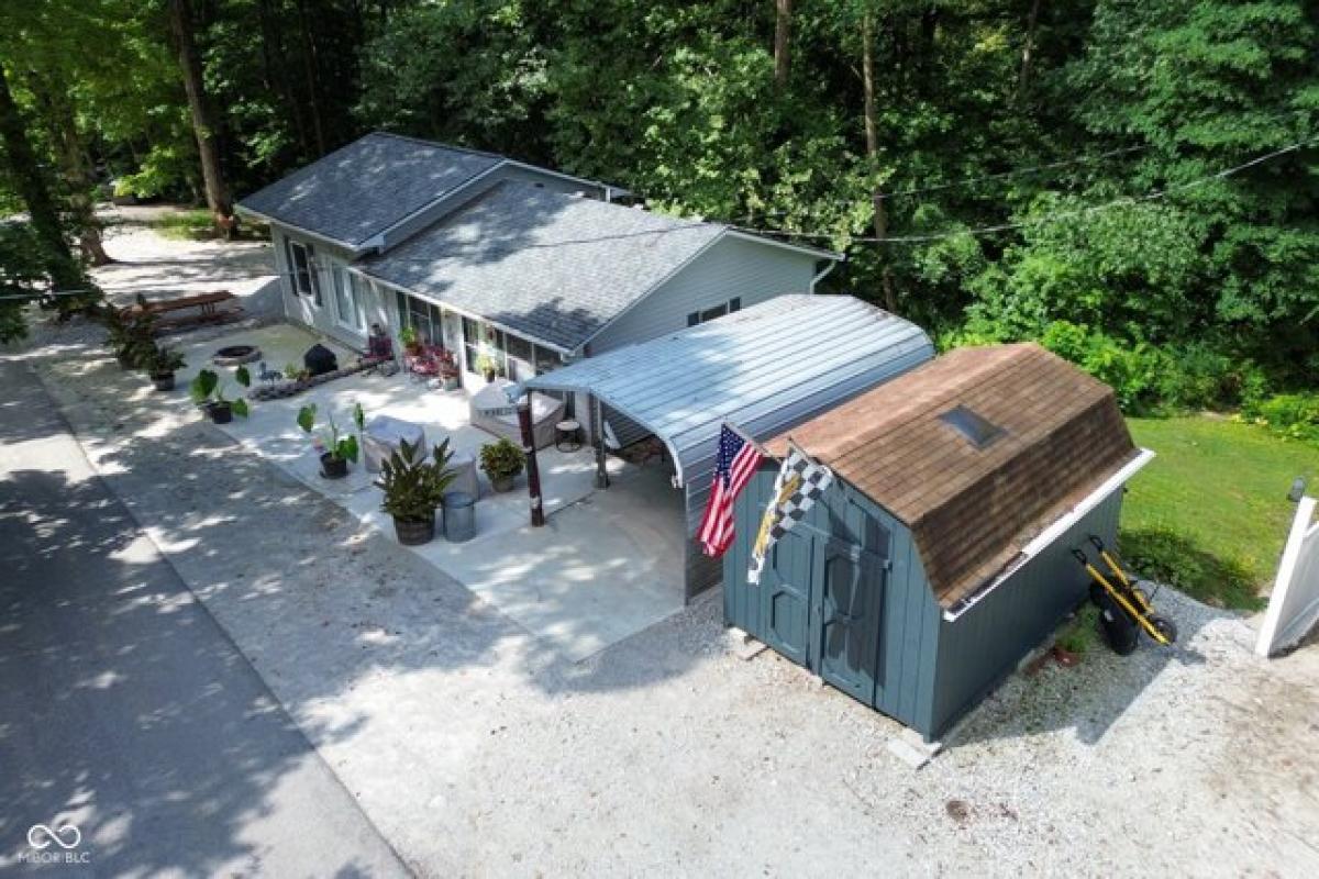 Picture of Home For Sale in Cloverdale, Indiana, United States