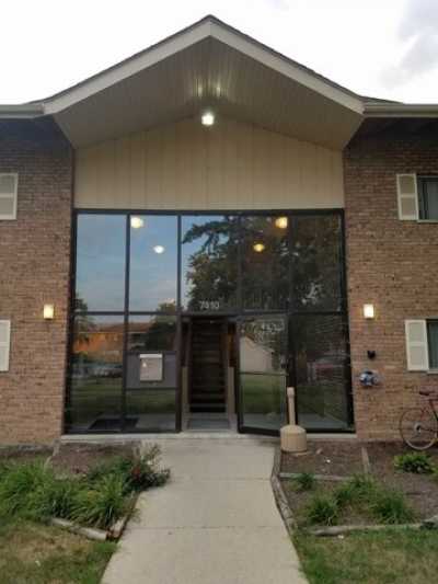 Home For Rent in Darien, Illinois