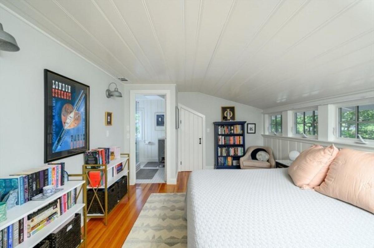 Picture of Home For Sale in Hingham, Massachusetts, United States