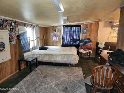 Home For Sale in Toppenish, Washington