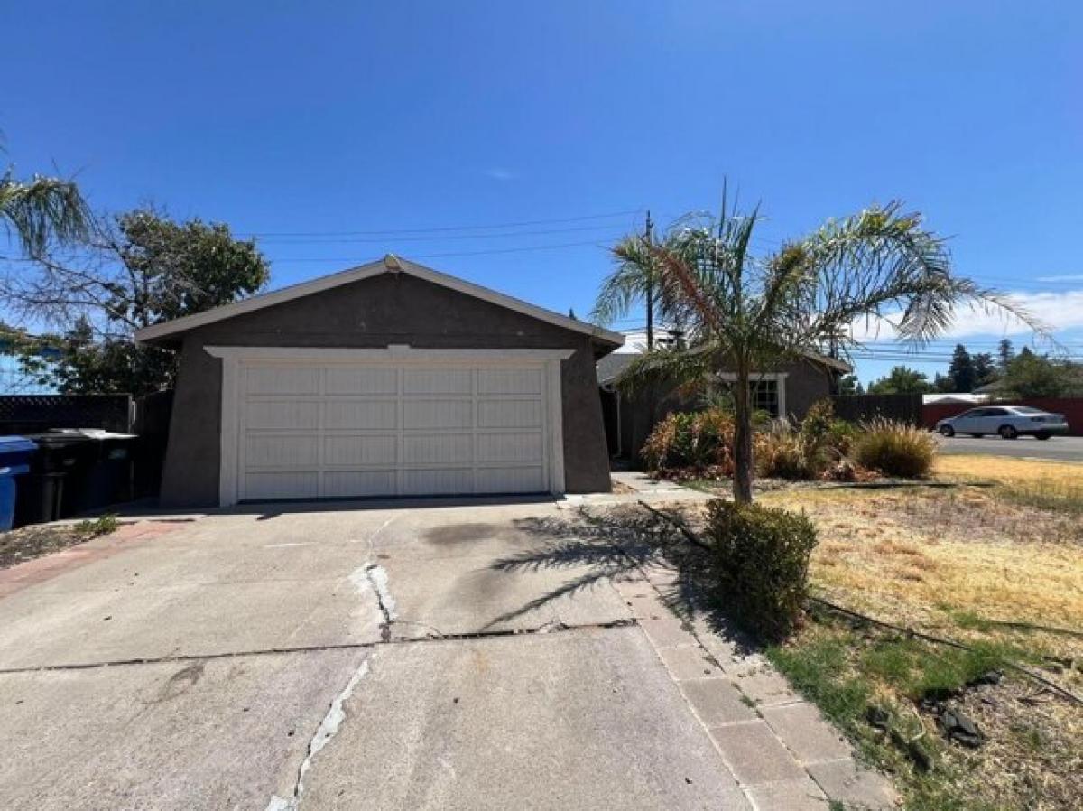 Picture of Home For Sale in North Highlands, California, United States