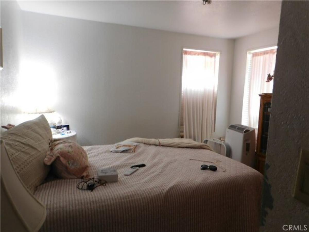 Picture of Home For Sale in Clearlake Oaks, California, United States