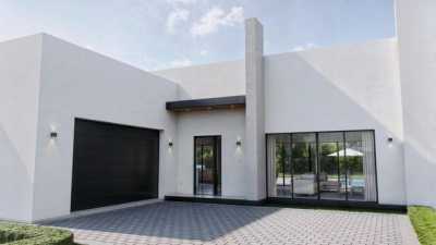 Home For Sale in Loxahatchee, Florida