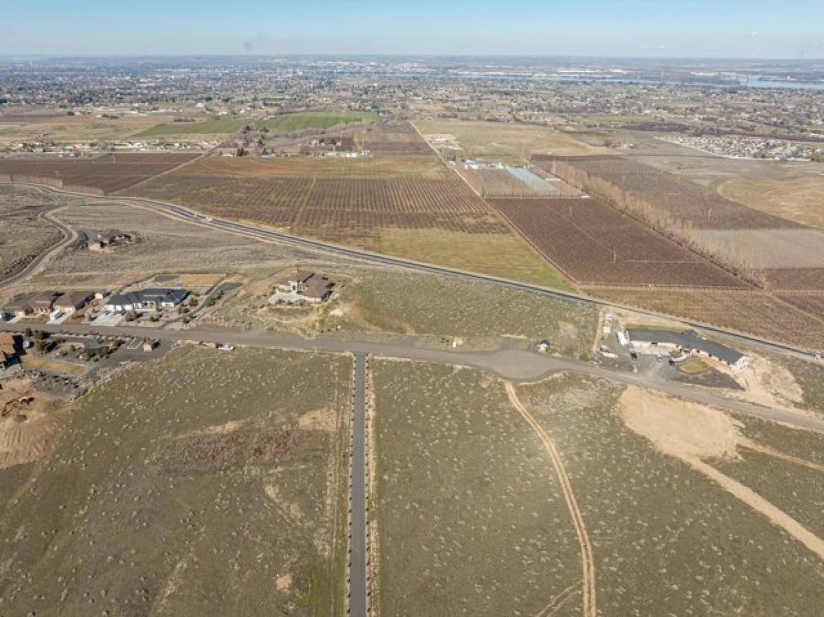 Picture of Residential Land For Sale in Kennewick, Washington, United States