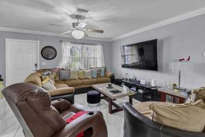 Home For Rent in Royal Palm Beach, Florida