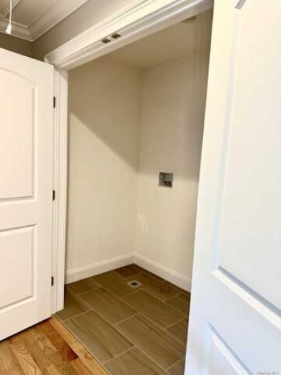 Home For Sale in Massapequa Park, New York