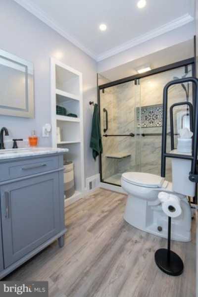 Home For Sale in Croydon, Pennsylvania