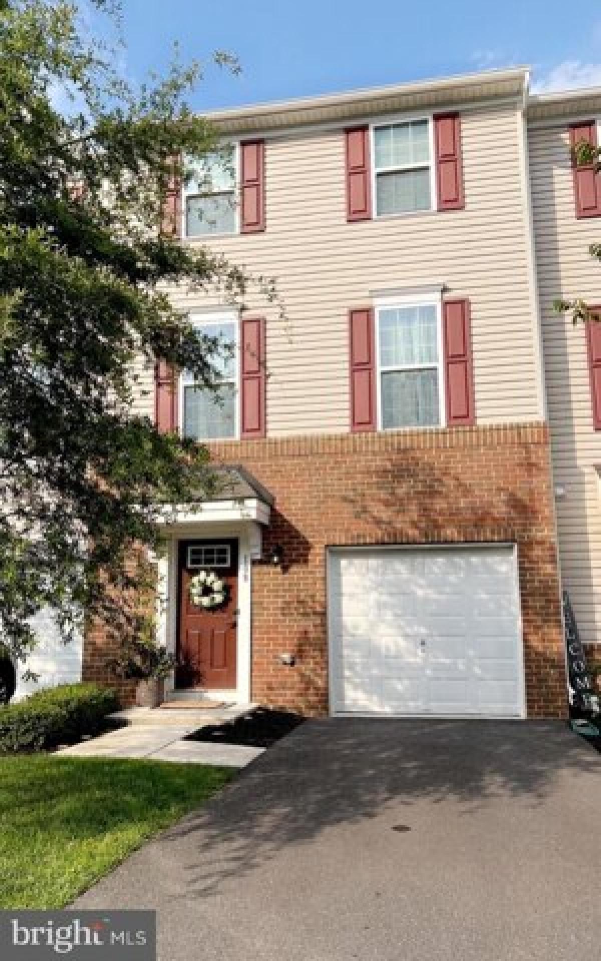 Picture of Home For Sale in Cinnaminson, New Jersey, United States