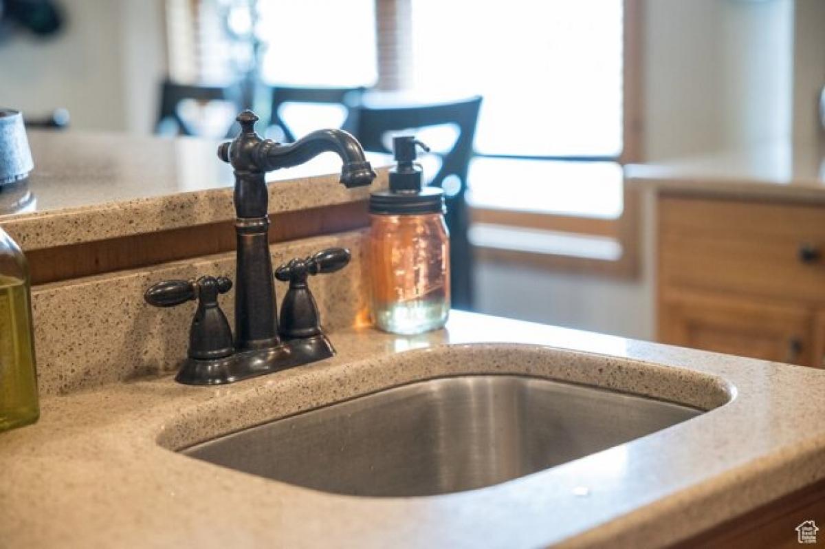 Picture of Home For Sale in Vernal, Utah, United States