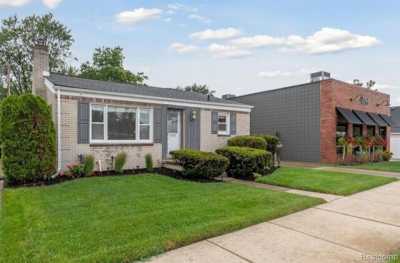Home For Rent in Berkley, Michigan