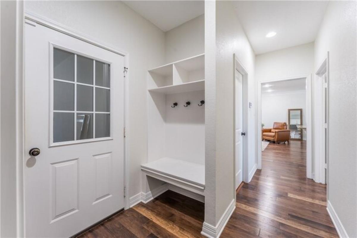 Picture of Home For Sale in Robinson, Texas, United States