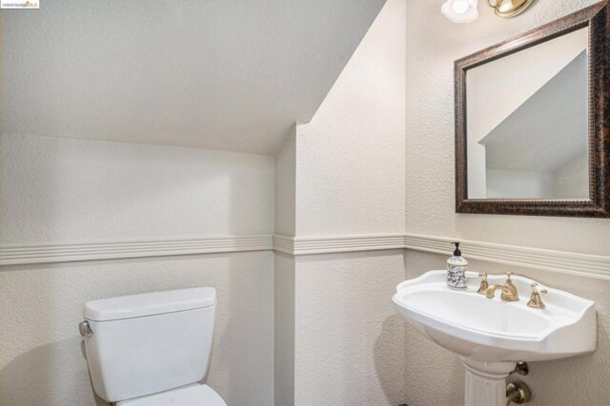 Picture of Home For Sale in Discovery Bay, California, United States