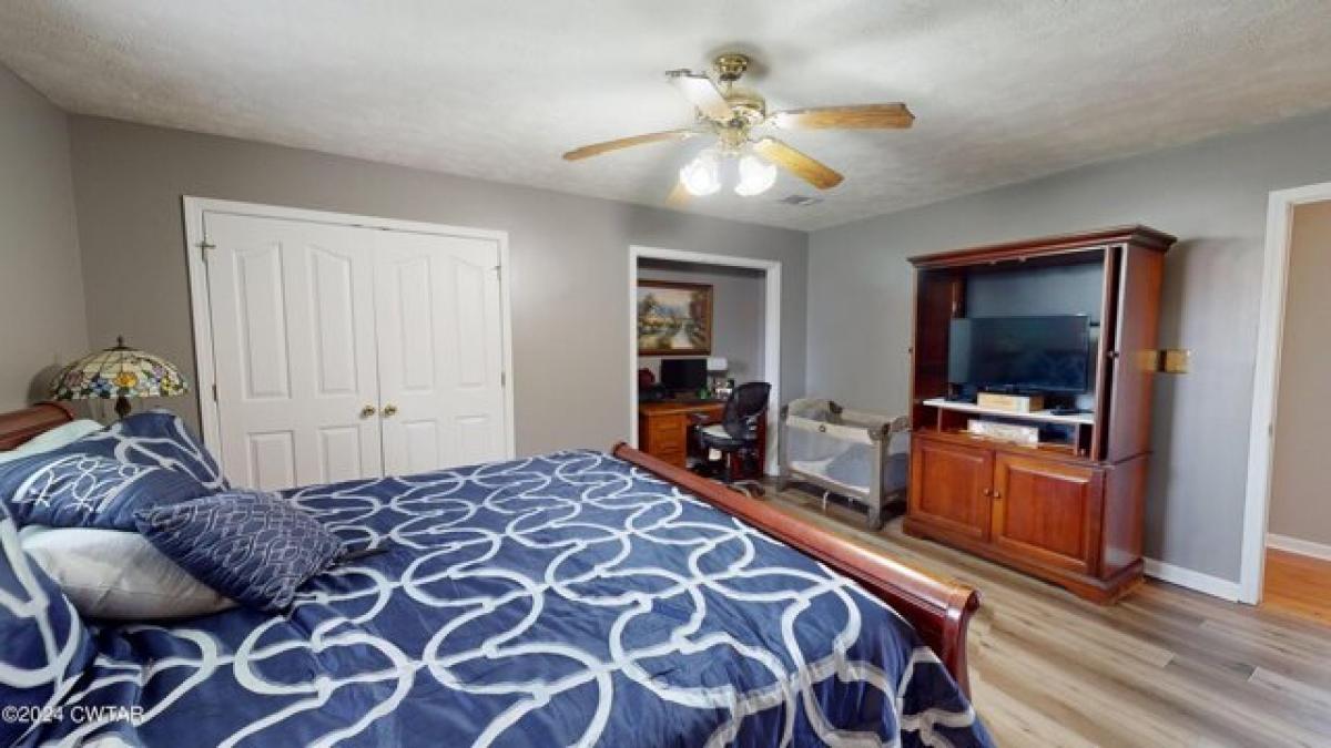 Picture of Home For Sale in Newbern, Tennessee, United States