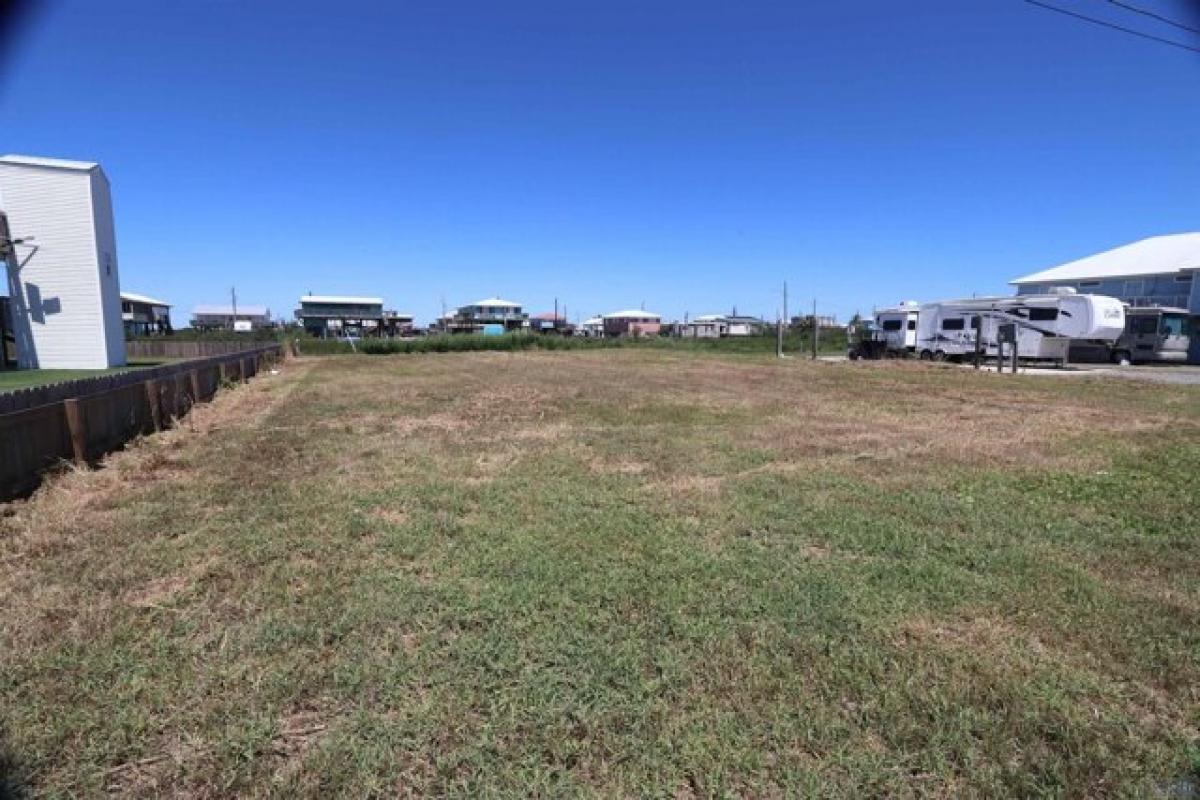 Picture of Residential Land For Sale in Grand Isle, Louisiana, United States