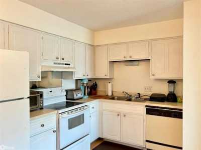 Home For Sale in Fairfield, Iowa