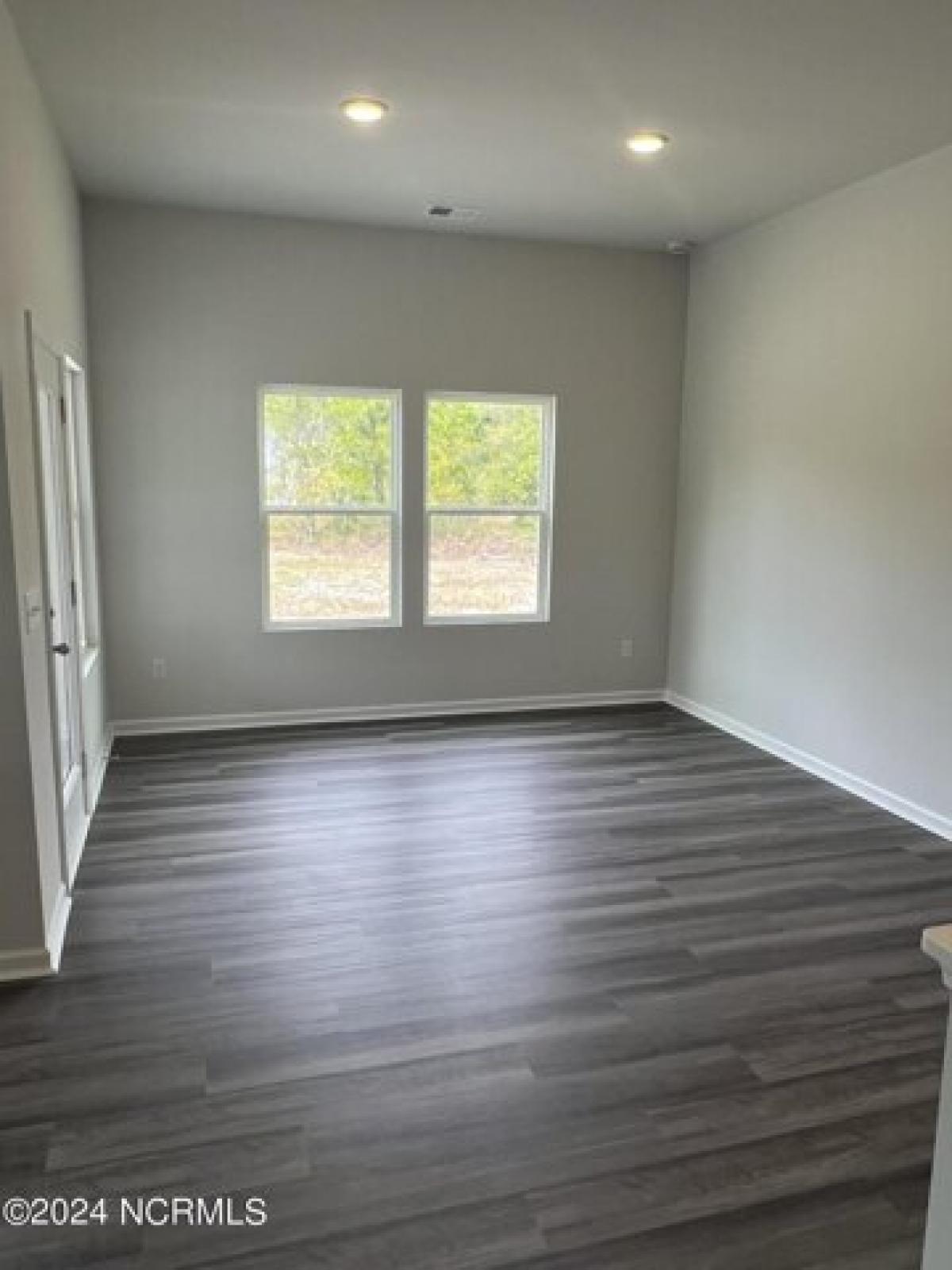 Picture of Home For Sale in Shallotte, North Carolina, United States