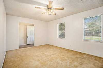 Home For Sale in Highlands, Texas