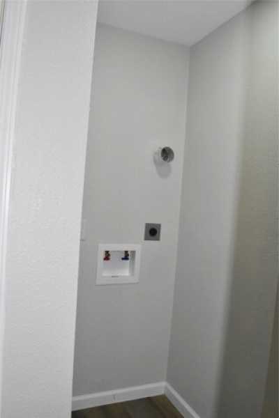 Home For Sale in Hull, Texas