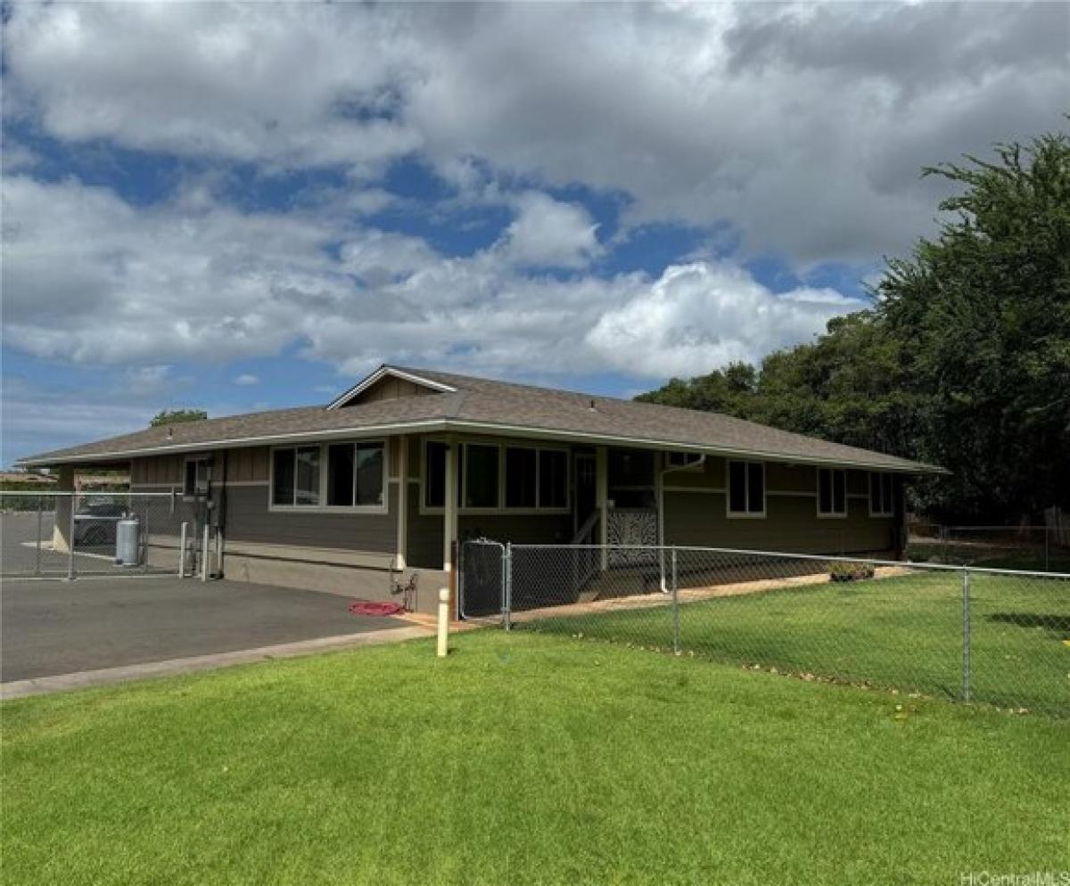 Picture of Home For Sale in Aiea, Hawaii, United States
