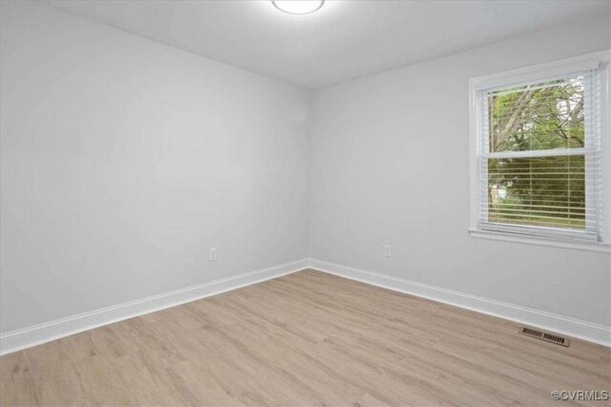 Picture of Home For Sale in Disputanta, Virginia, United States