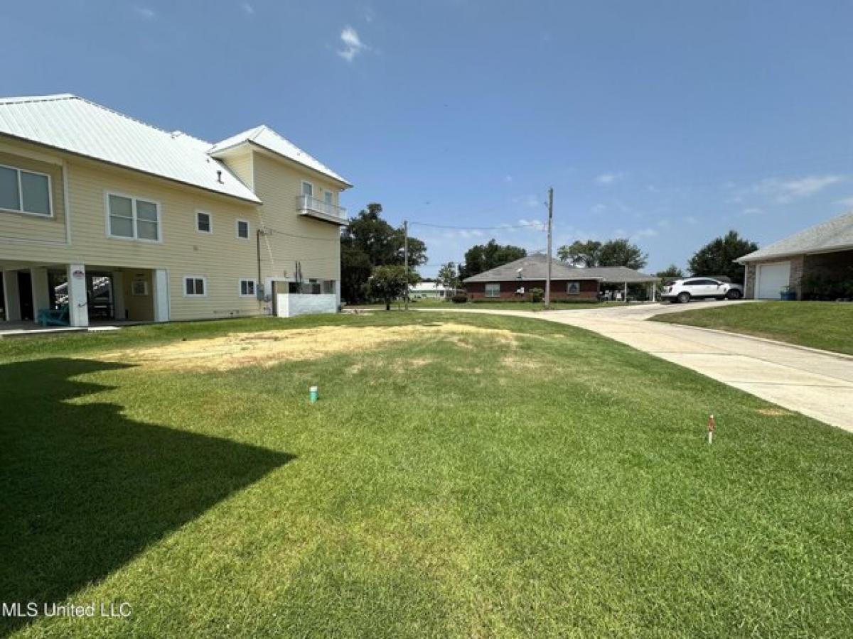 Picture of Residential Land For Sale in Long Beach, Mississippi, United States