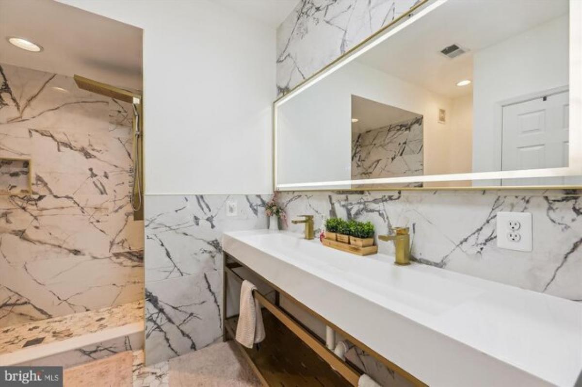 Picture of Home For Sale in Oxon Hill, Maryland, United States