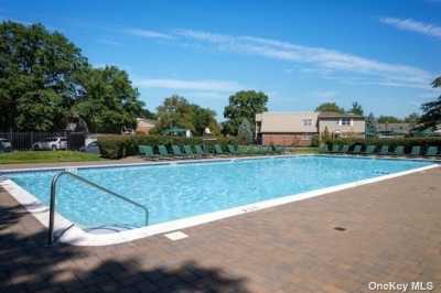 Apartment For Rent in Westbury, New York