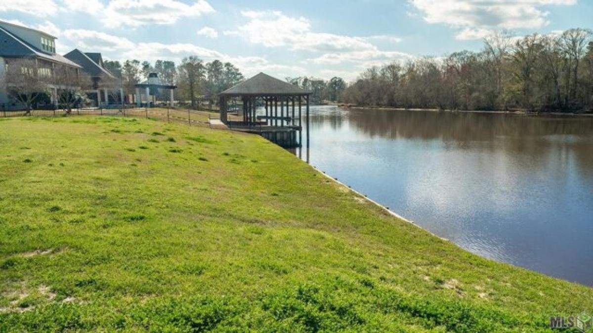 Picture of Residential Land For Sale in Prairieville, Louisiana, United States