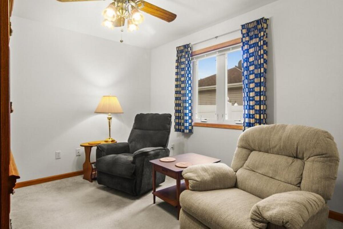 Picture of Home For Sale in Hobart, Indiana, United States