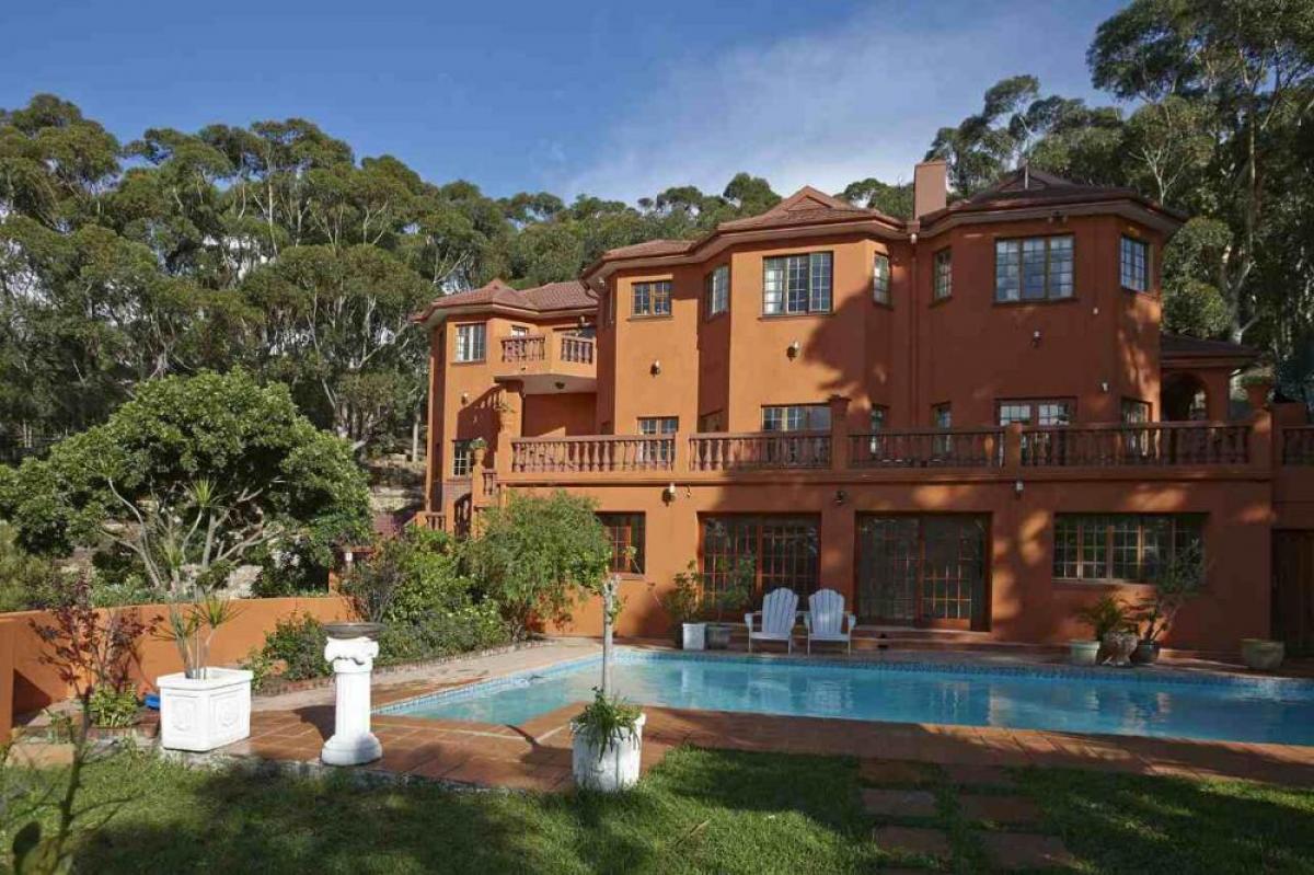 Picture of Villa For Sale in Cape Town, Western Cape, South Africa