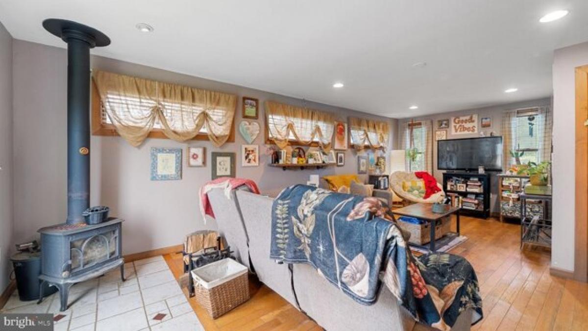 Picture of Home For Sale in Glendora, New Jersey, United States