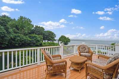 Home For Sale in Glen Cove, New York