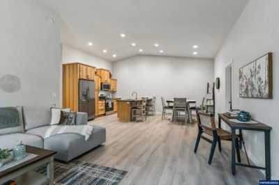 Home For Sale in Sweet Home, Oregon