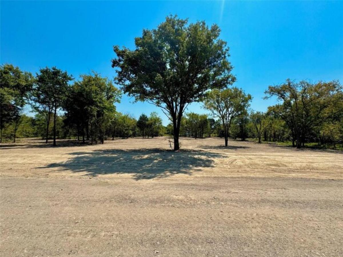 Picture of Residential Land For Sale in Gun Barrel City, Texas, United States