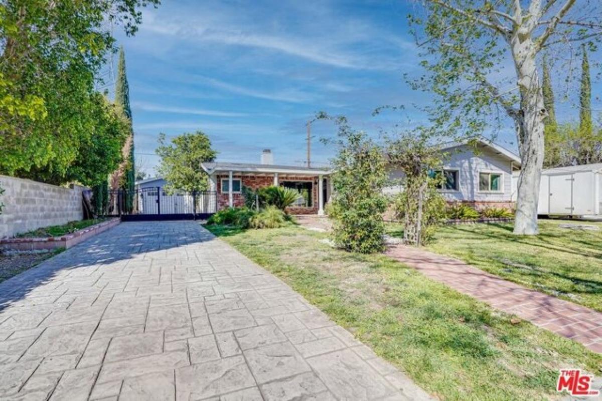 Picture of Home For Sale in Granada Hills, California, United States