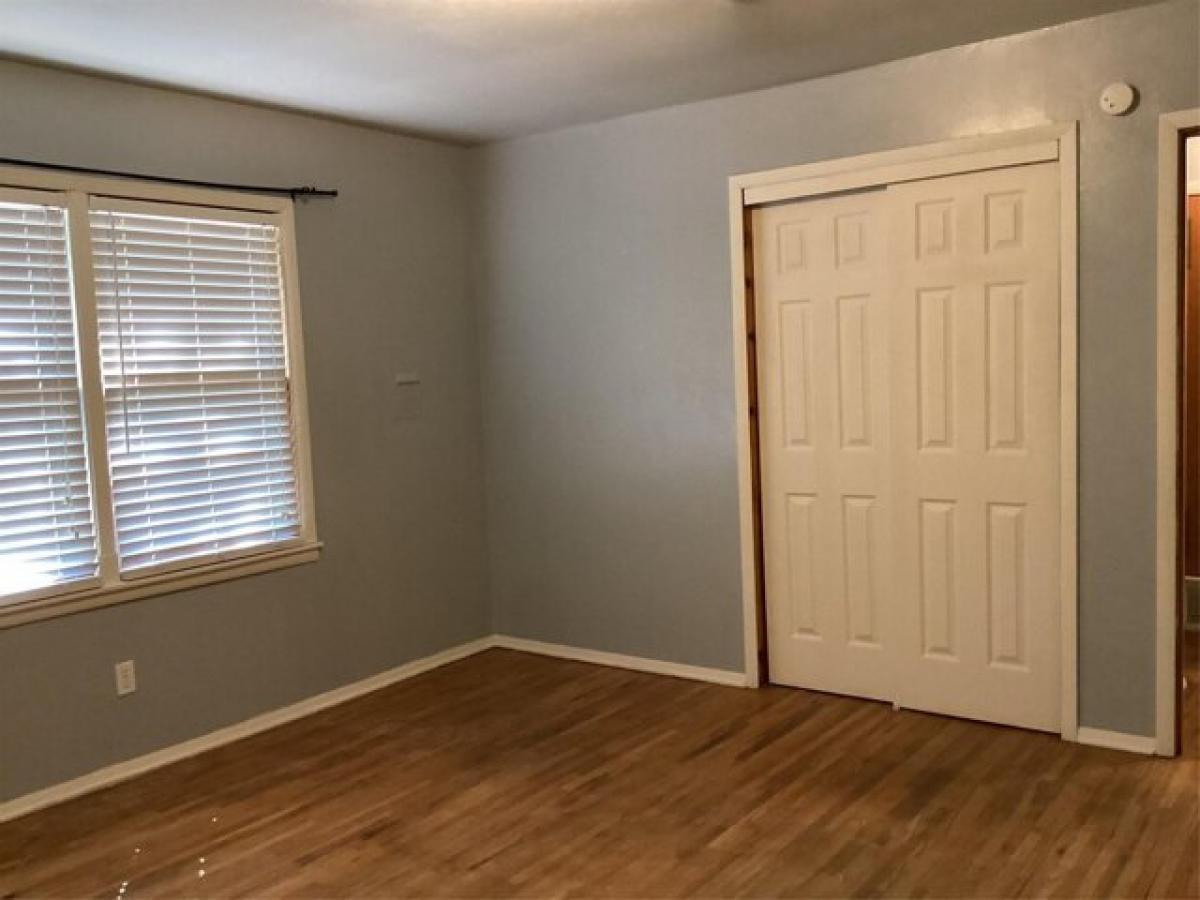 Picture of Home For Sale in White Settlement, Texas, United States