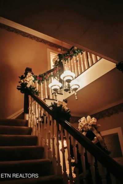 Home For Sale in Harrogate, Tennessee