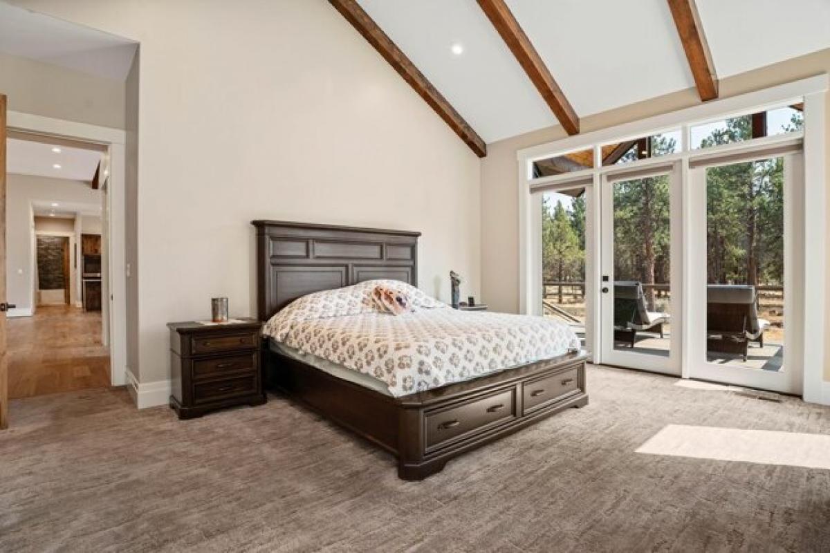 Picture of Home For Sale in Sisters, Oregon, United States