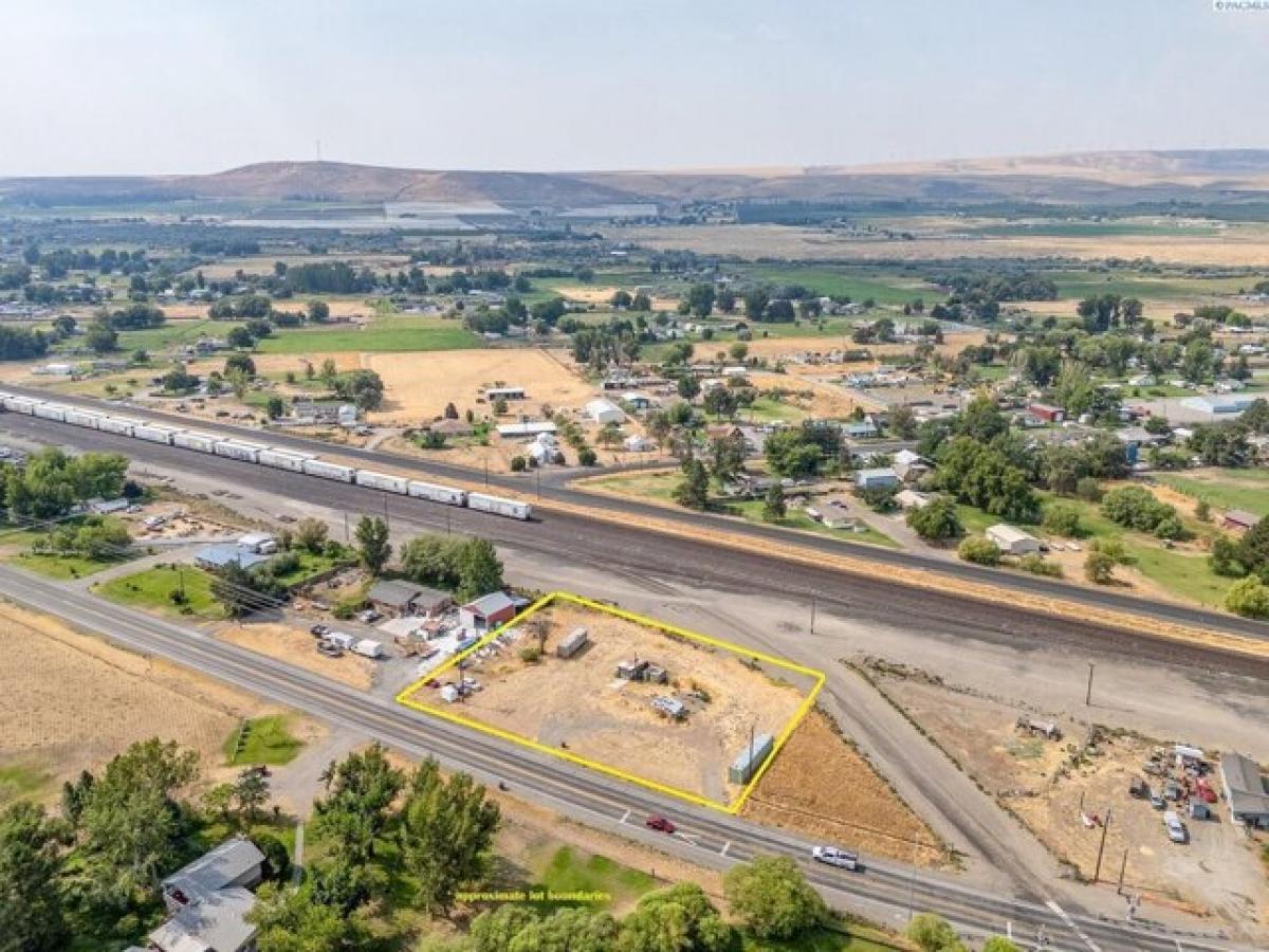 Picture of Residential Land For Sale in Kennewick, Washington, United States