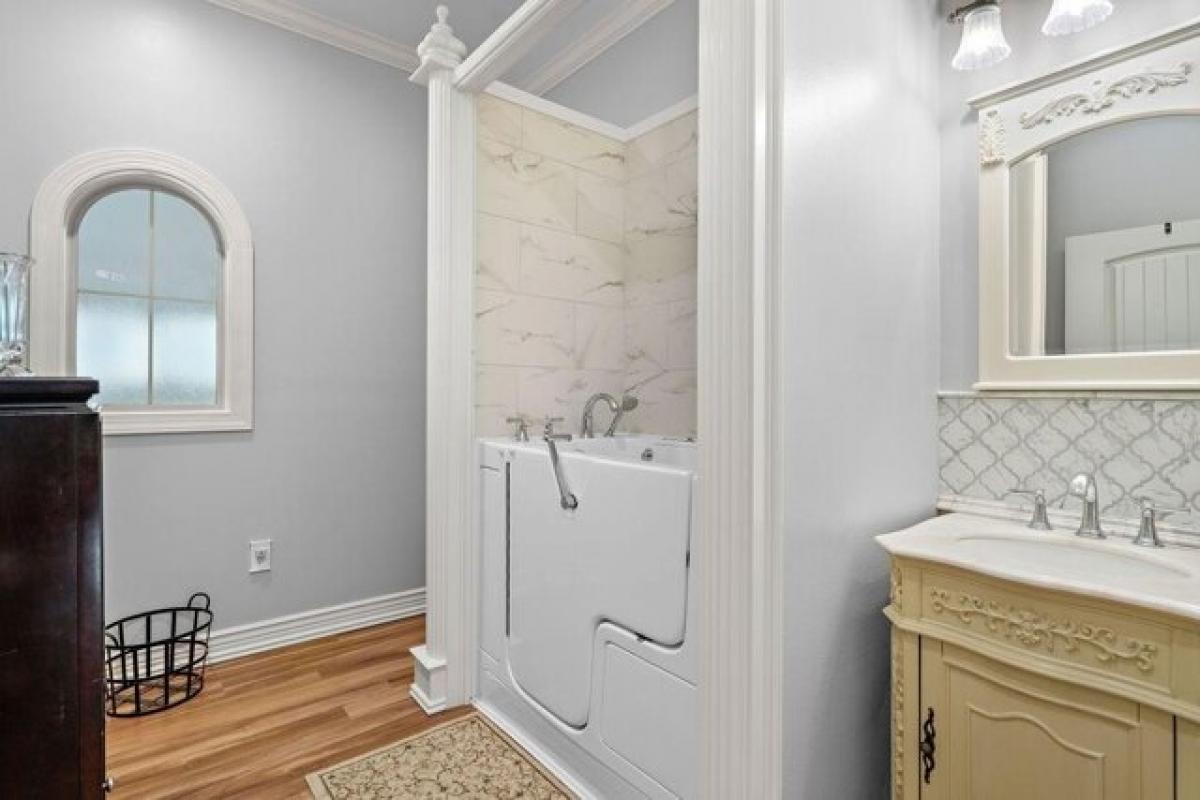 Picture of Home For Sale in Abita Springs, Louisiana, United States