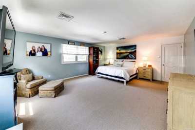 Home For Sale in Hampton Bays, New York