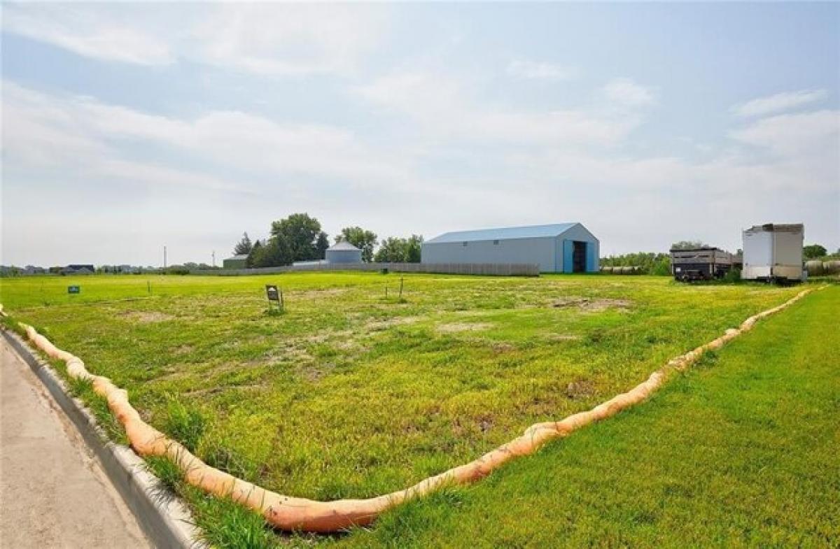 Picture of Residential Land For Sale in Waukee, Iowa, United States