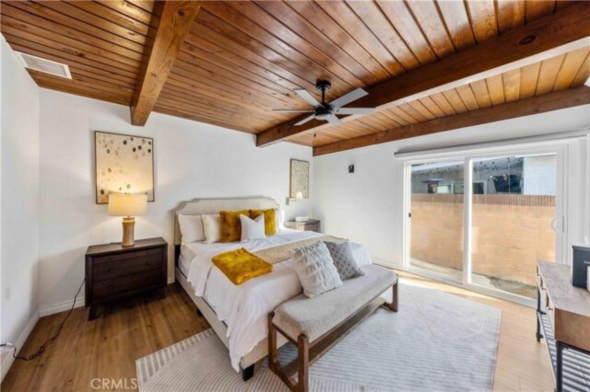 Picture of Home For Sale in Tustin, California, United States