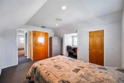 Home For Sale in Plainview, New York