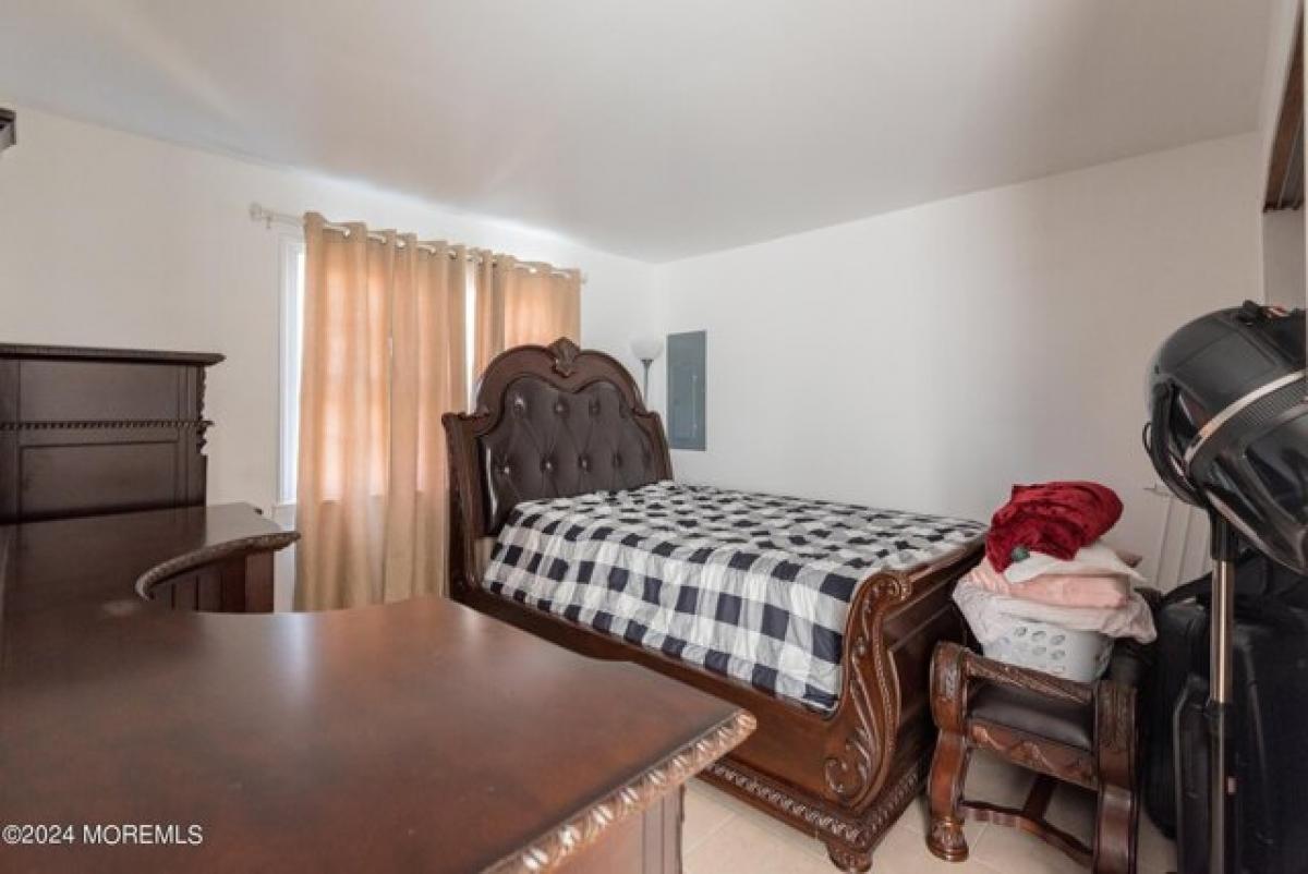 Picture of Home For Sale in Keyport, New Jersey, United States