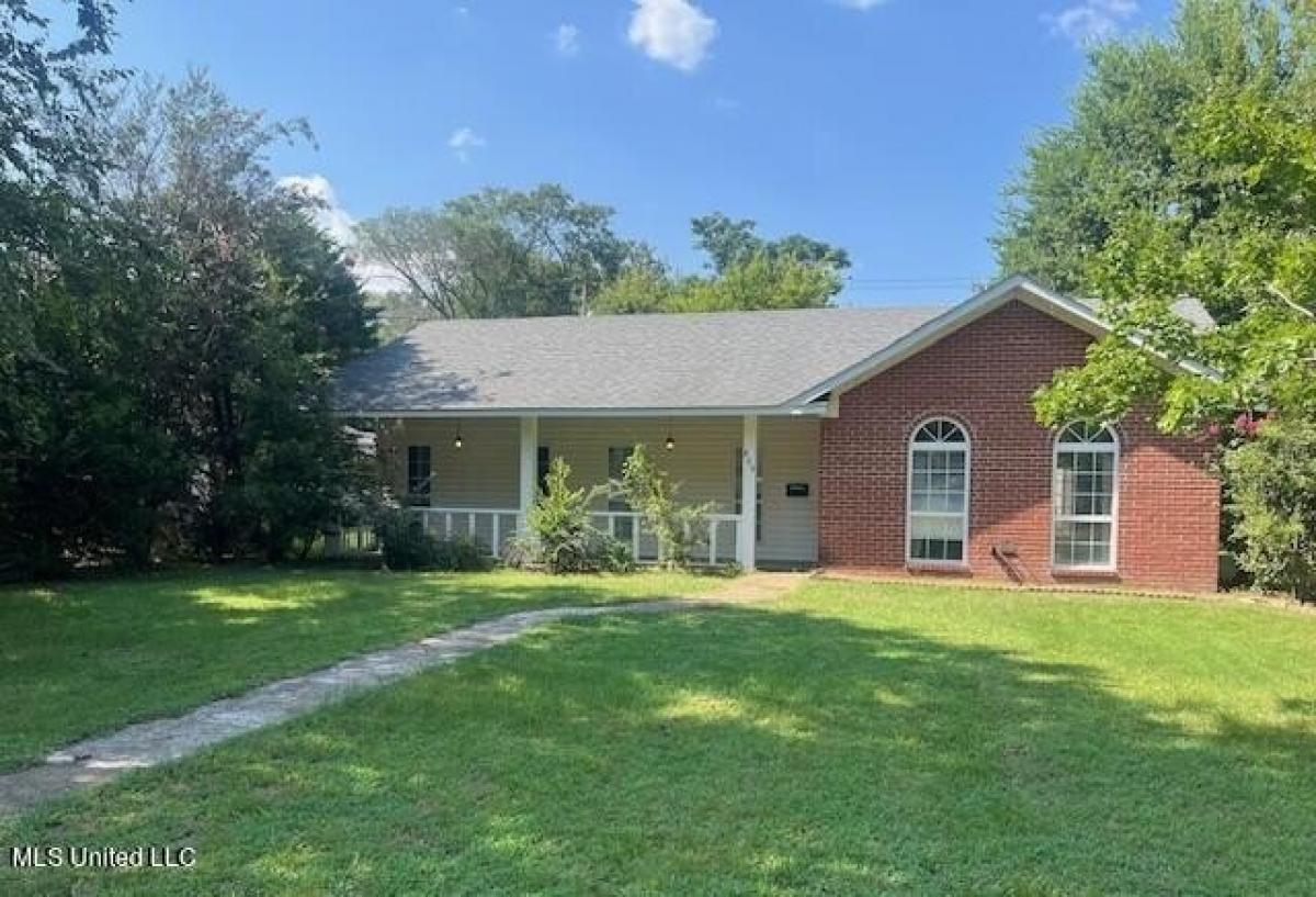 Picture of Home For Sale in Greenwood, Mississippi, United States