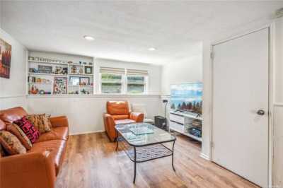 Home For Sale in Plainview, New York