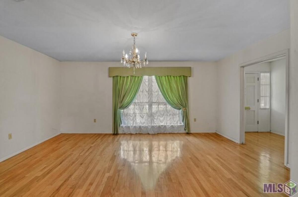 Picture of Home For Sale in Baker, Louisiana, United States