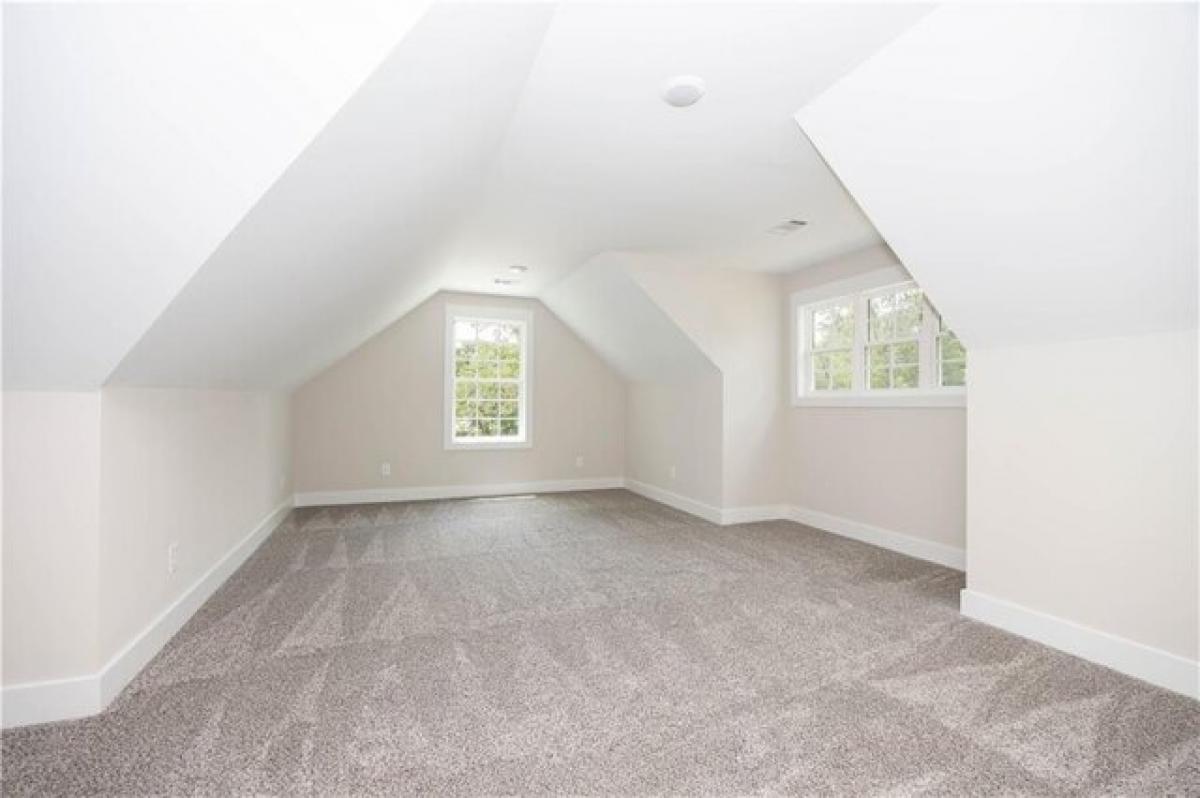 Picture of Home For Sale in Smiths Station, Alabama, United States